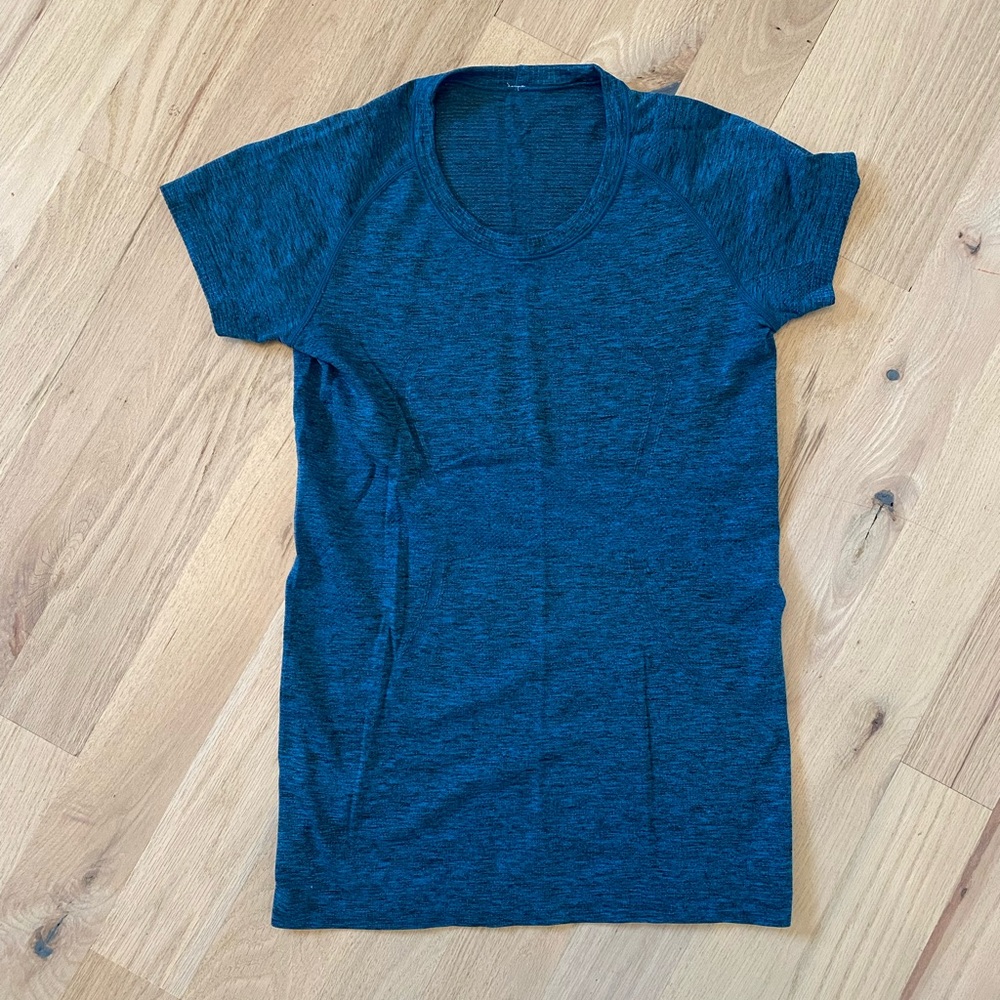 Lululemon Swiftly Tech Short Sleeve Size 8